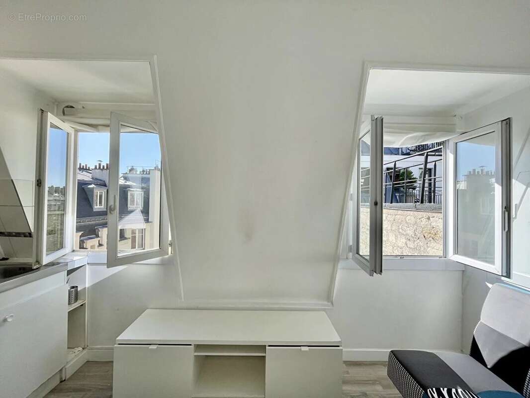 Appartement à PARIS-8E