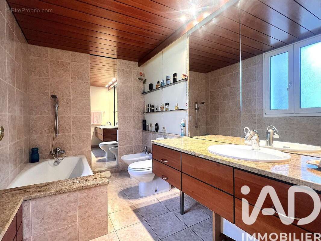 Photo 9 - Maison à LESIGNY