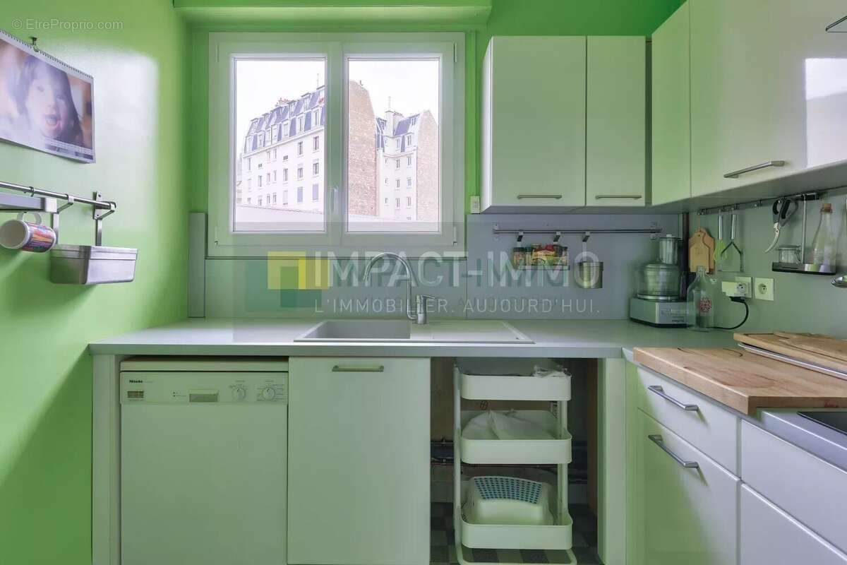 Appartement à COURBEVOIE