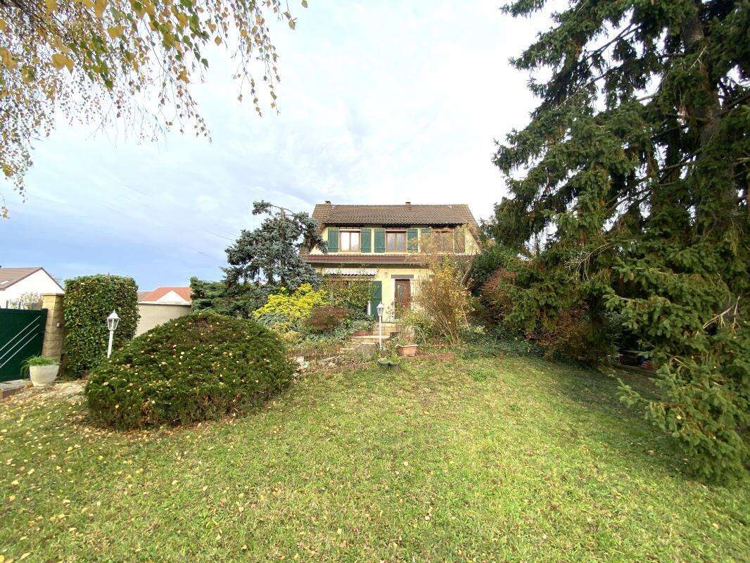 Maison à BENNECOURT