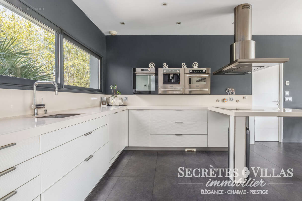 Bouliac villa contemporaine 287m2 avec vue et s/sol 150m2 - photo 6