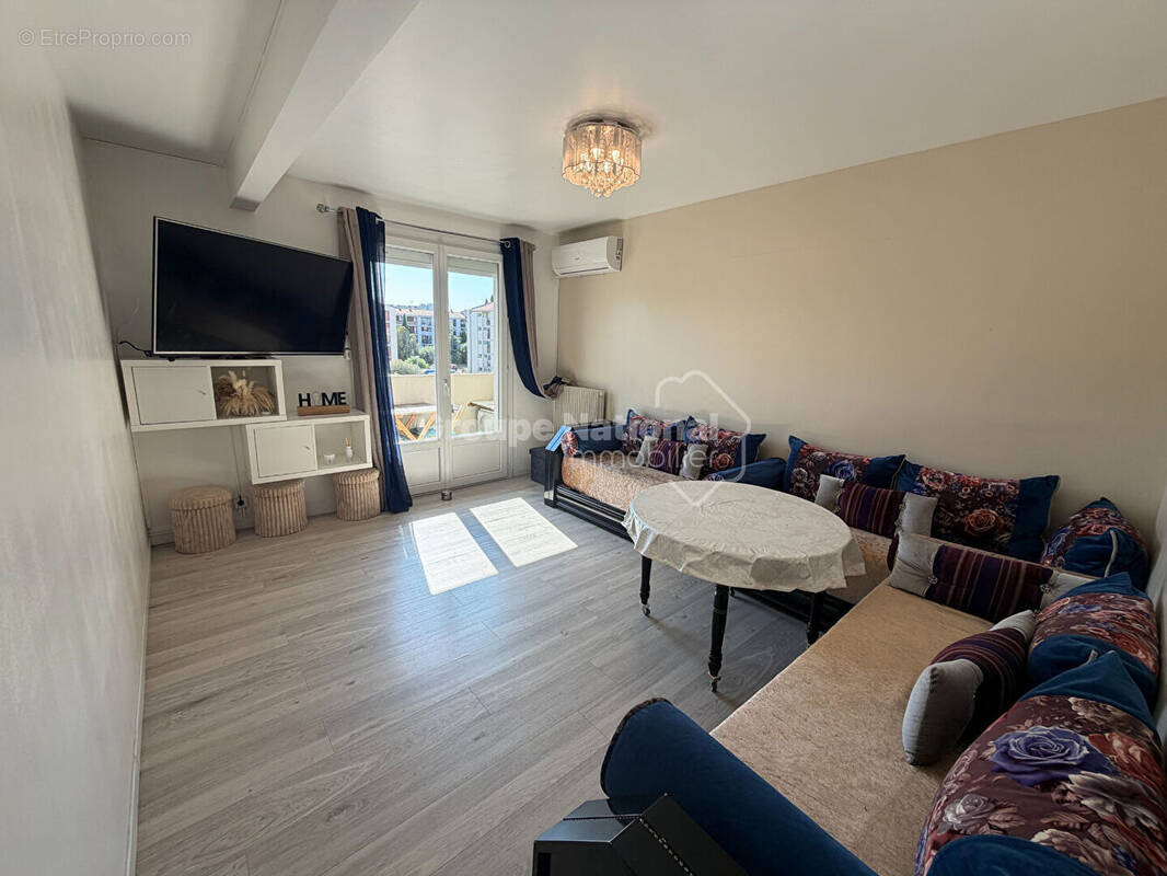 Appartement à SALON-DE-PROVENCE
