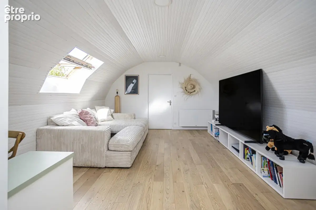 Maison contemporaine et familiale de 246m2  habitable sur un terrain de 1114m2 - photo 5