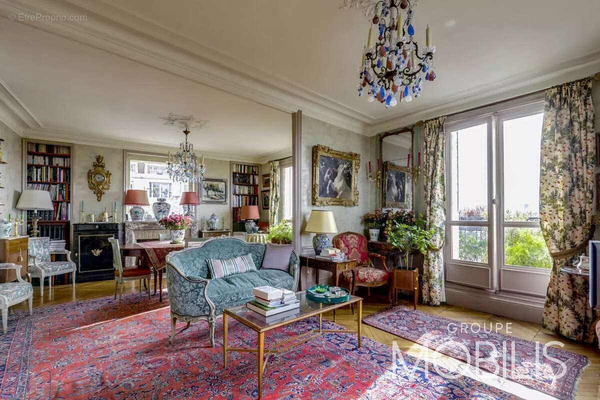 Appartement à PARIS-18E