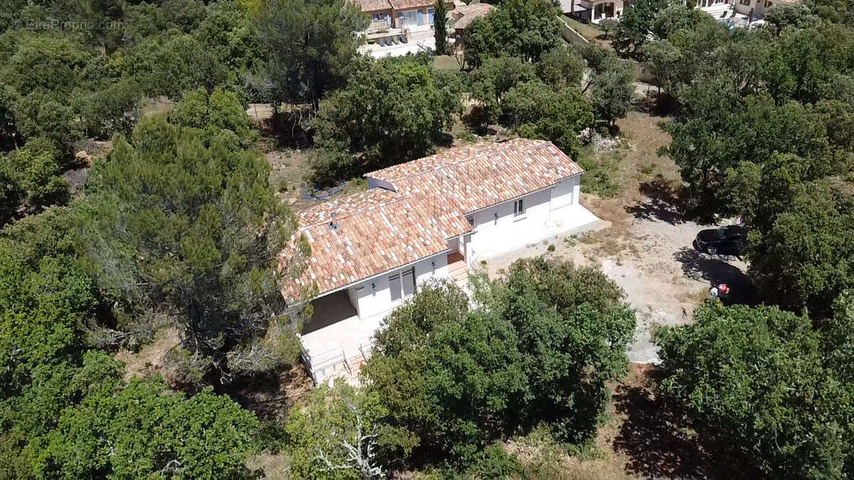 Maison à REGUSSE