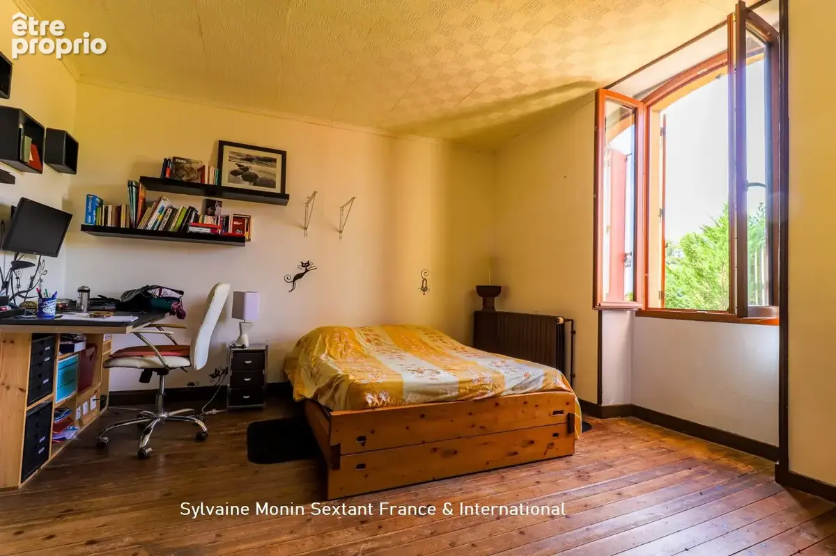 Elegante maison de caractère en pierre, 6 chambres, piscine, dépendances sur un terrain arboré de 5 000 m2 - photo 18