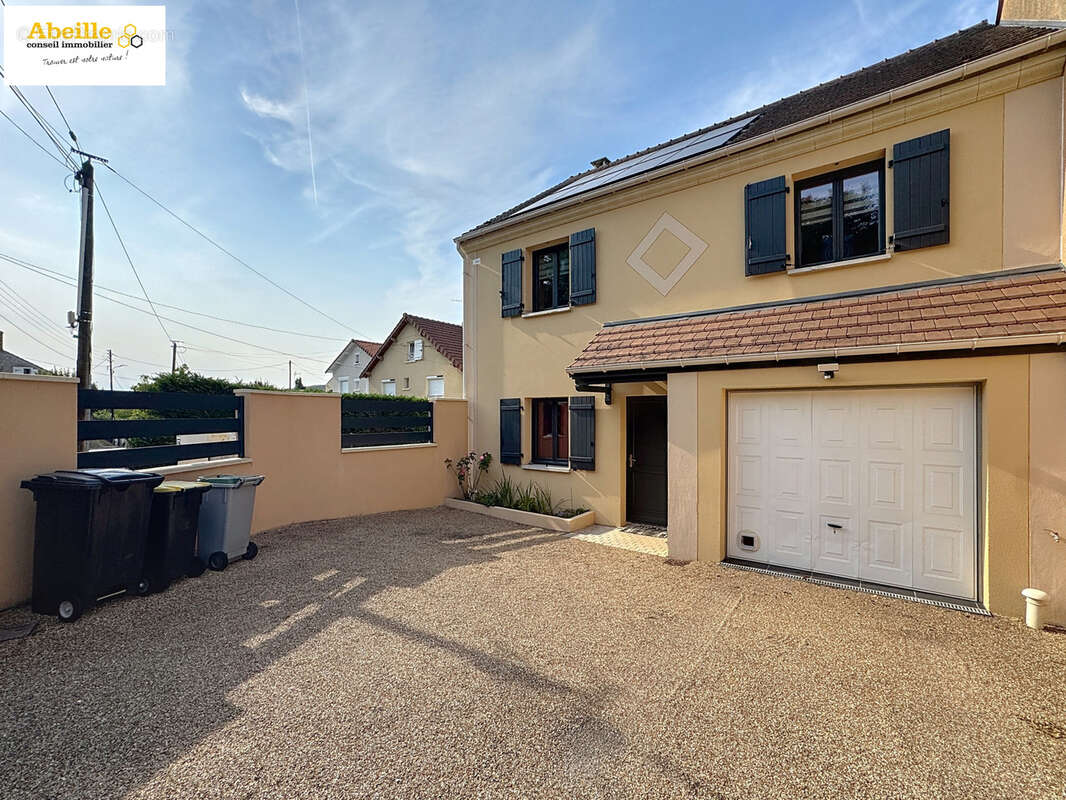 Maison à SAINT-CHERON