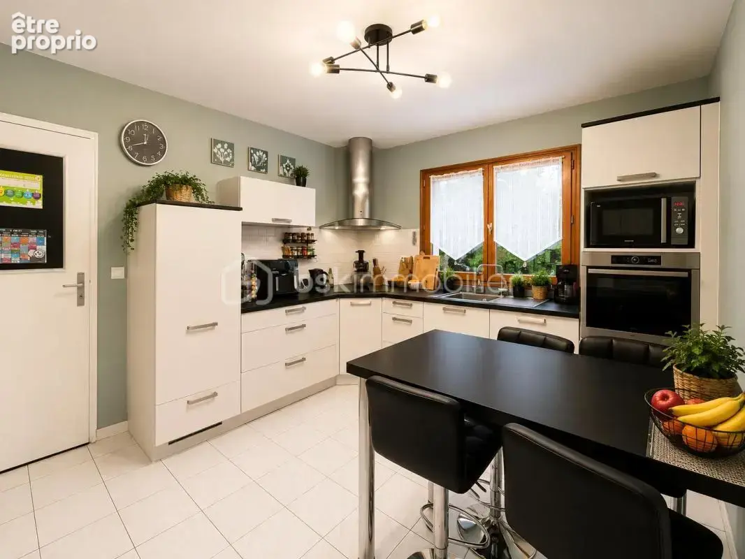 Maison familiale 8 pièces à Fontenay-lès-Briis - photo 8
