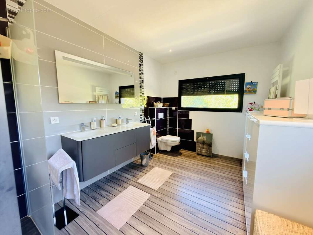 NOUVEAUTE - Maison de ville tout confort - photo 10