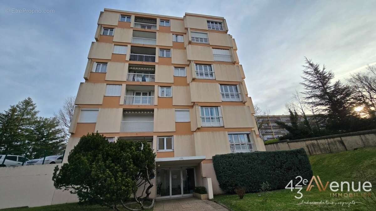 Appartement à SAINT-ETIENNE