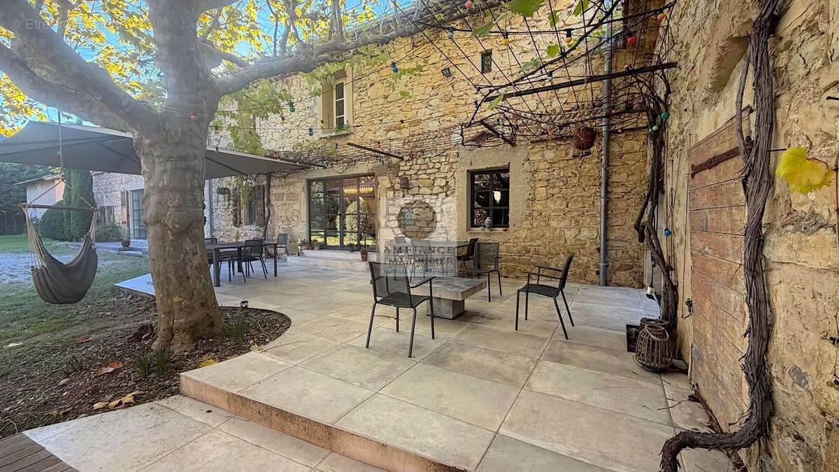 Maison à ETOILE-SUR-RHONE