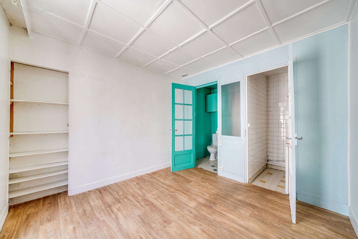 Studio aménageable en deux pièces - Square Gardette - photo 10