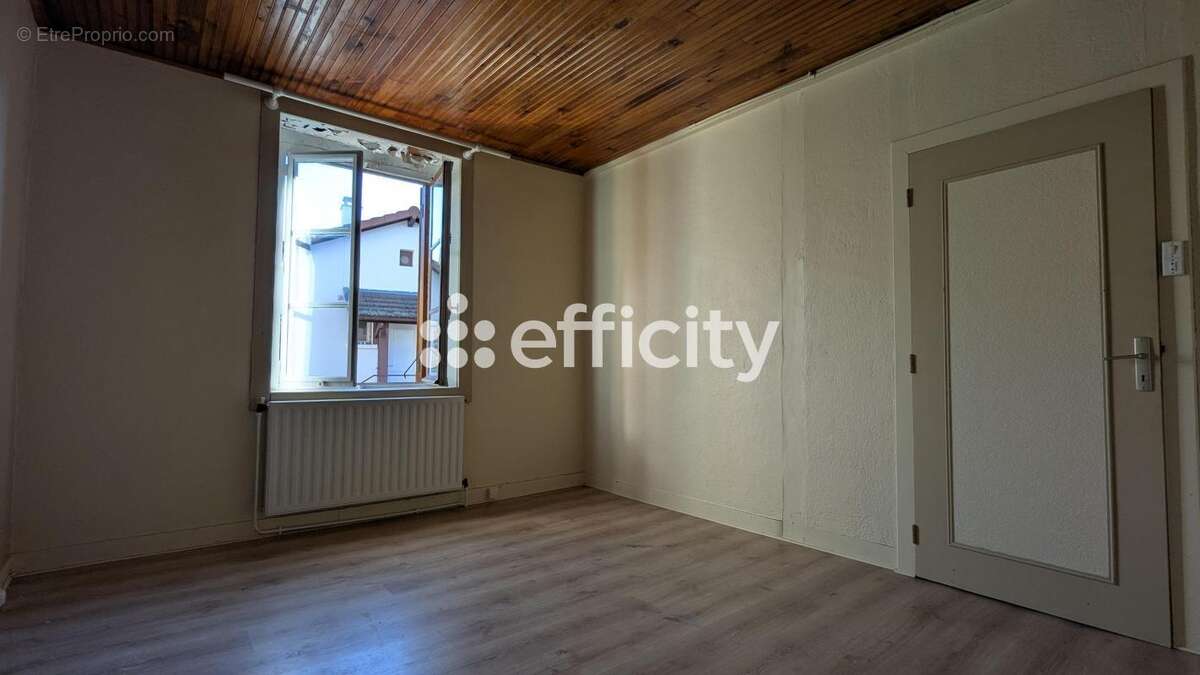 Maison 96 m² à Saint-Remy-Sur-Durolle  - photo 17