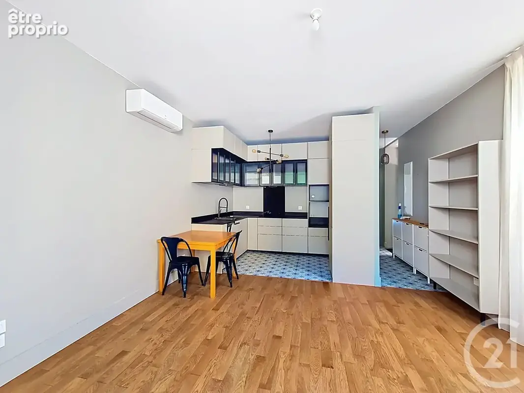 Appartement 2 pièces 49 m² à vendre à Sathonay-Camp (69580) - photo 2