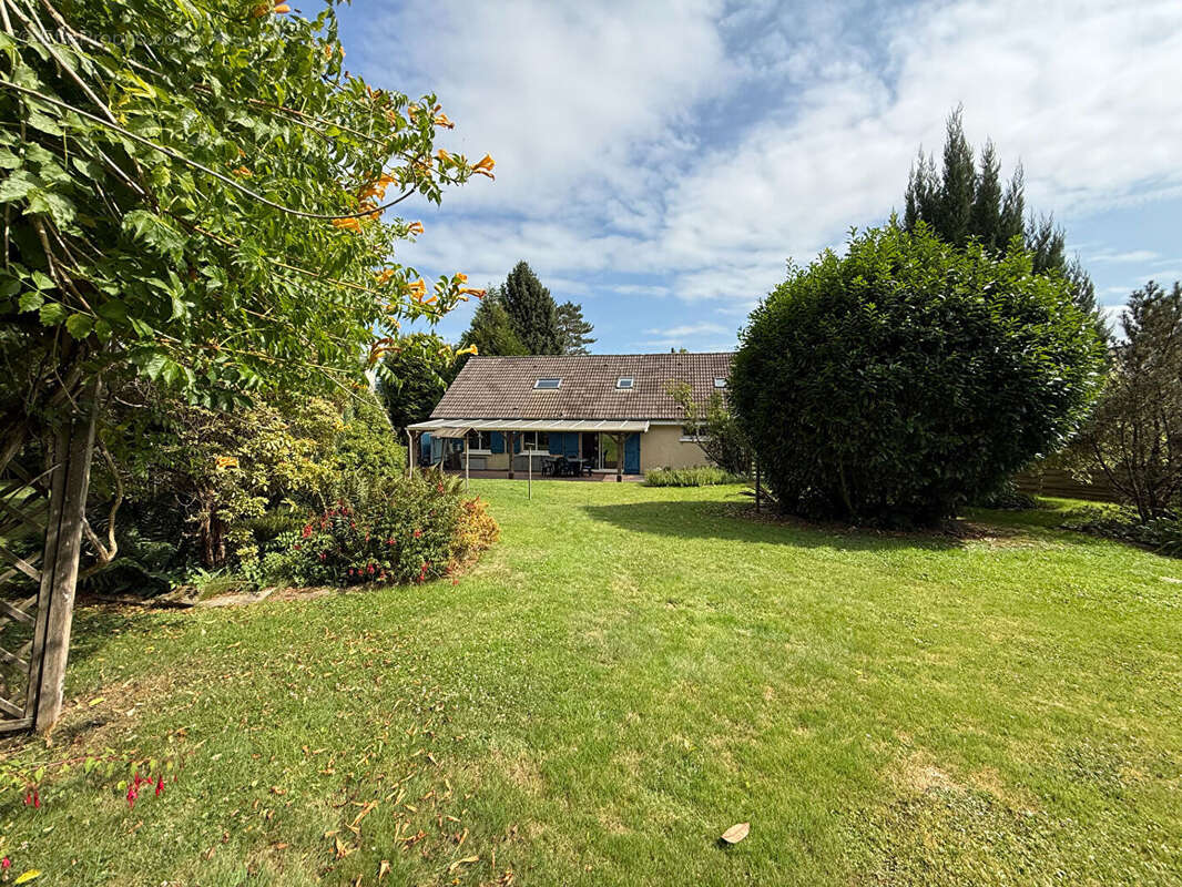 Maison à CHARLEVILLE-MEZIERES