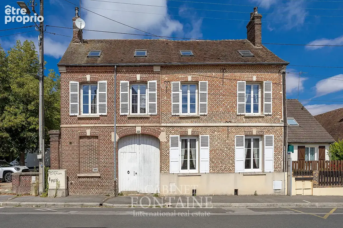 Maison de caractère , Charme, volumes et emplacement privilégié - photo 3