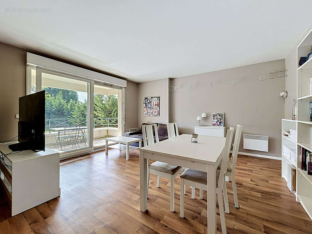 Appartement à DAMMARIE-LES-LYS