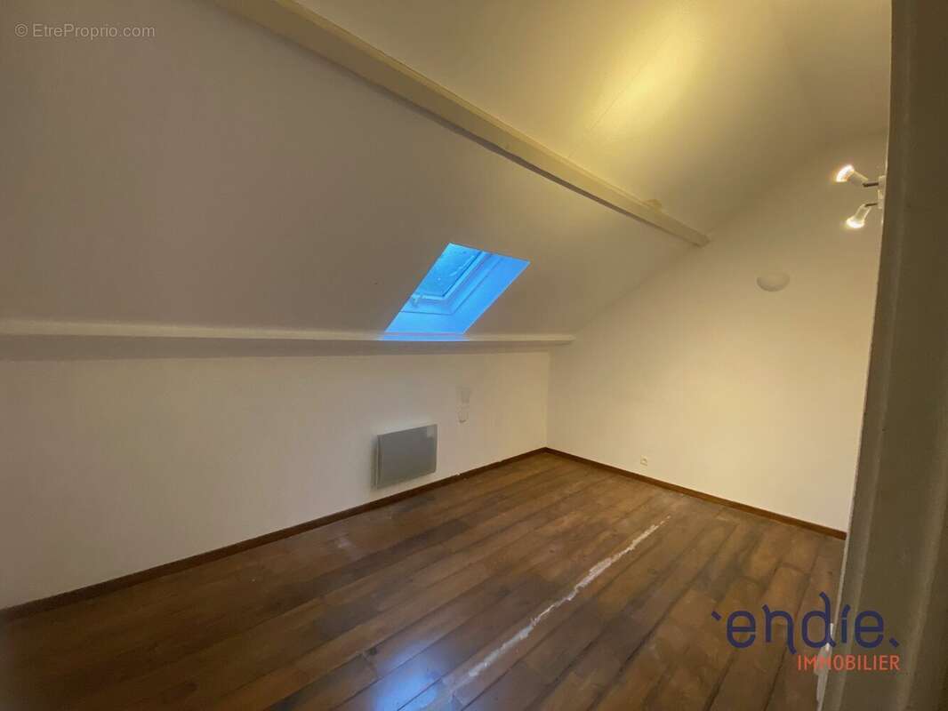 Maison à SAINT-SULPICE