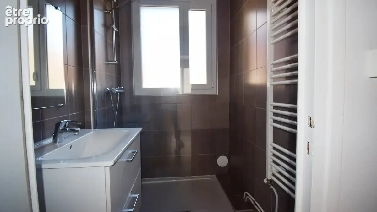 A VENDRE - Plan d'eau - Appartement 4 pièces avec garage et cave. - photo 10