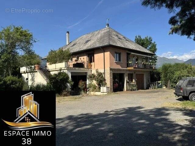 Maison à LA MURE
