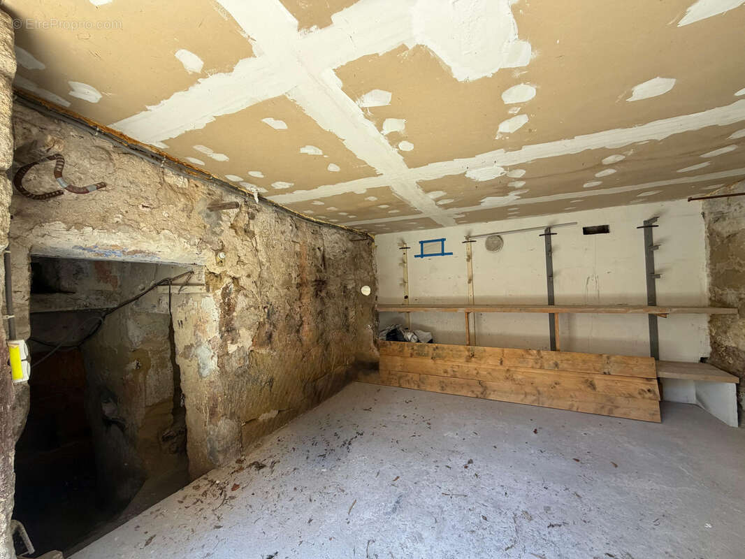 Maison à SAINT-QUENTIN-LA-POTERIE