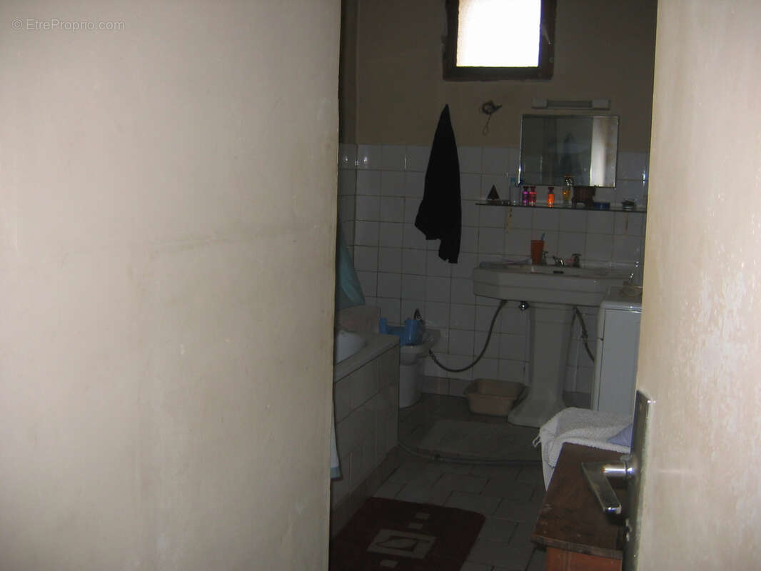 Maison à LES SALLES-DE-CASTILLON