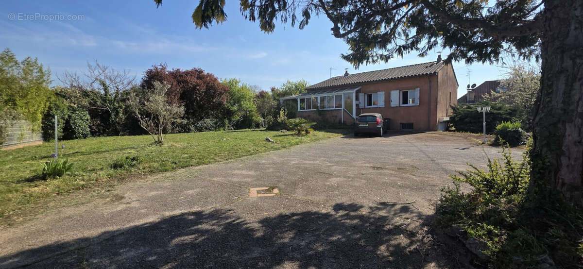 Maison à FROUZINS
