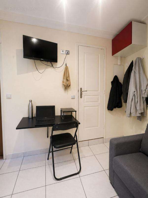 Montmartre  - abbesses - studette au calme sur cour - adresse rare - photo 6