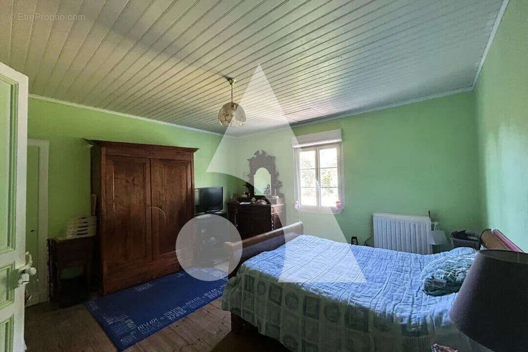 Maison à SAUVETERRE-LA-LEMANCE