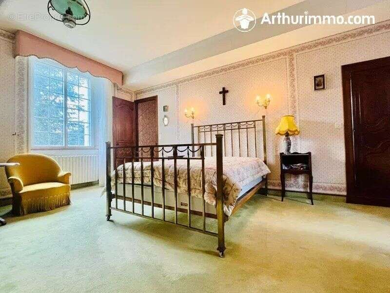 Maison à SAINT-CYR-EN-PAIL