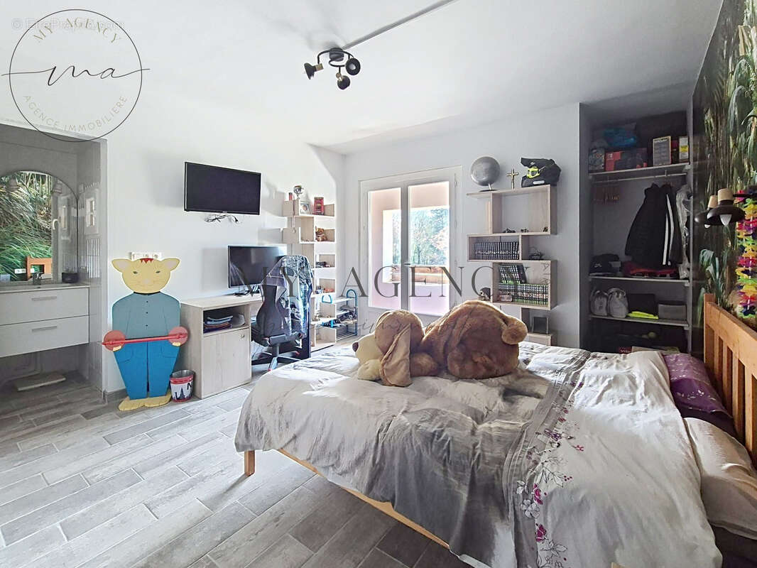 Maison familiale de 205 m2 - photo 8