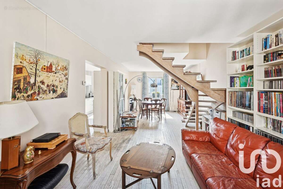 Photo 2 - Appartement à SURESNES