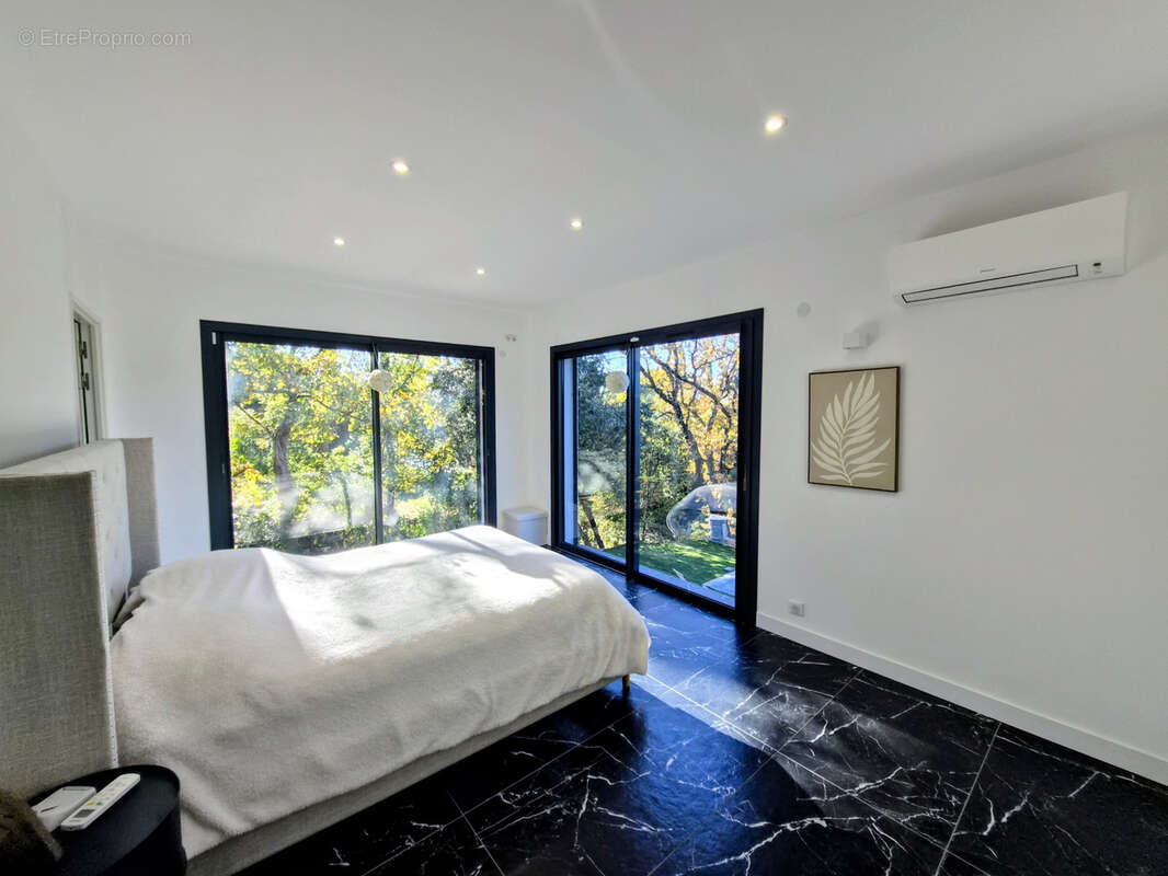 Maison à FLASSANS-SUR-ISSOLE