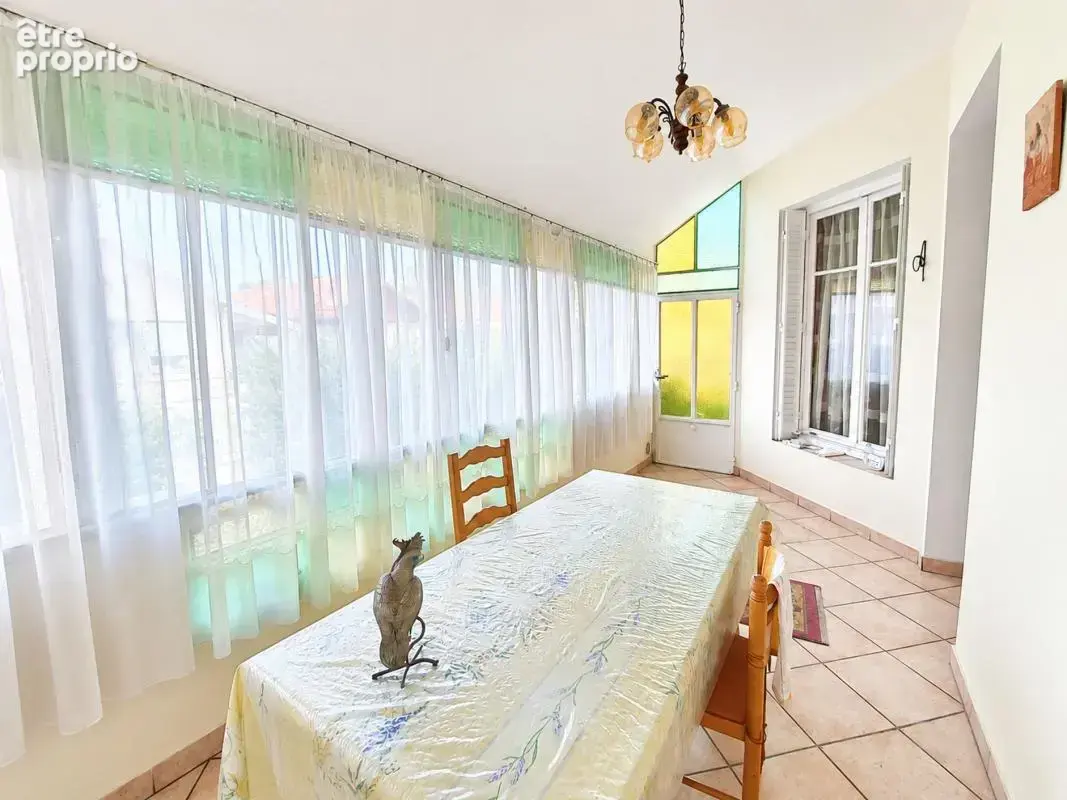 Maison 13 pièces 440 m² à vendre à Venissieux (69200) - photo 4