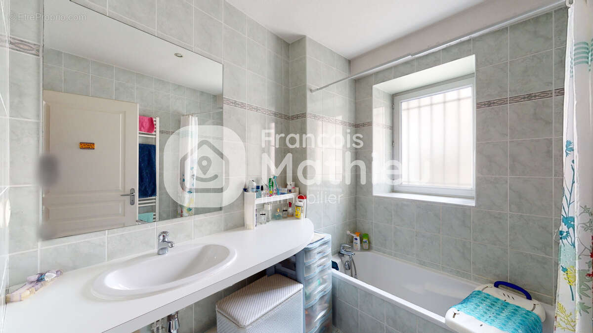 Appartement à CHATILLON-SUR-CHALARONNE