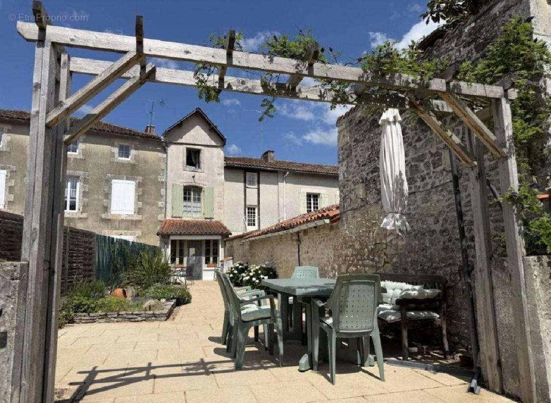 Maison à CIVRAY