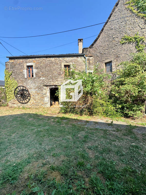 Maison à SAINTE-JULIETTE-SUR-VIAUR