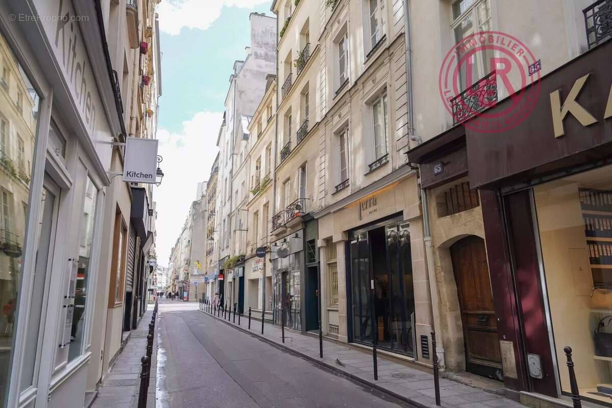 Appartement à PARIS-3E