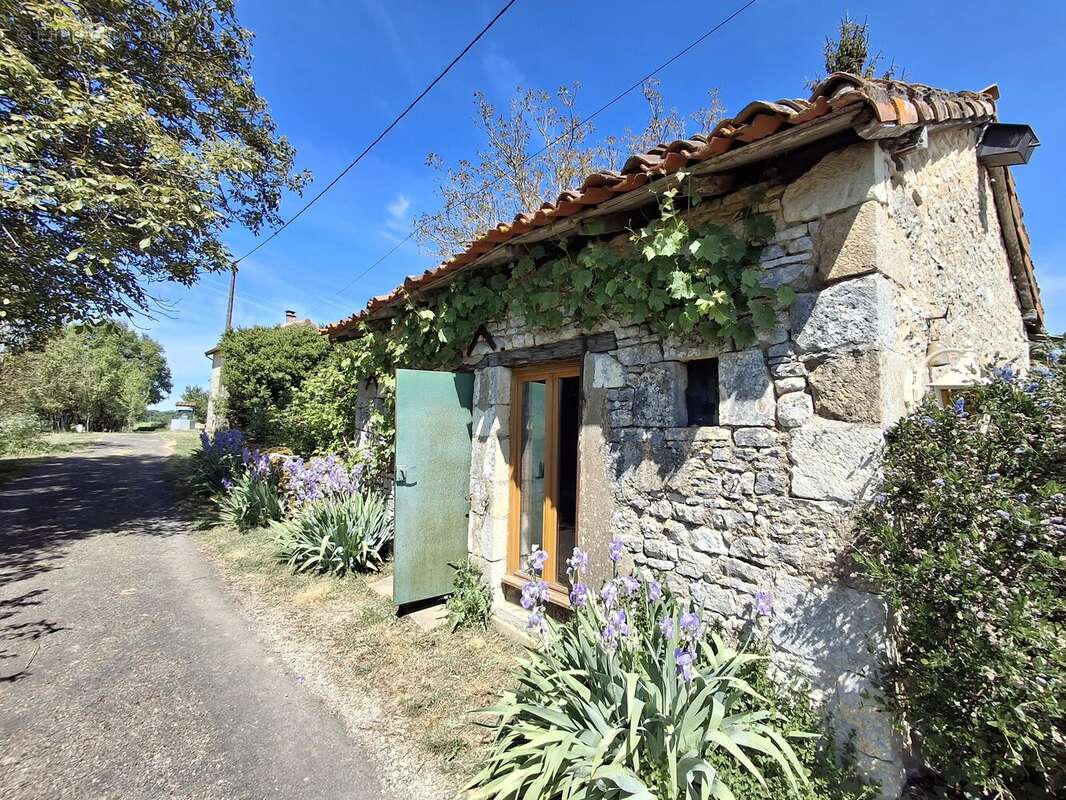 Maison à SAINT-MARTIN-L'ARS