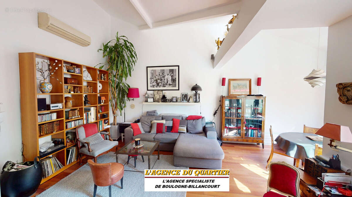 Maison avec vraie personnalité et patio intérieur, rue Diaz. - photo 3