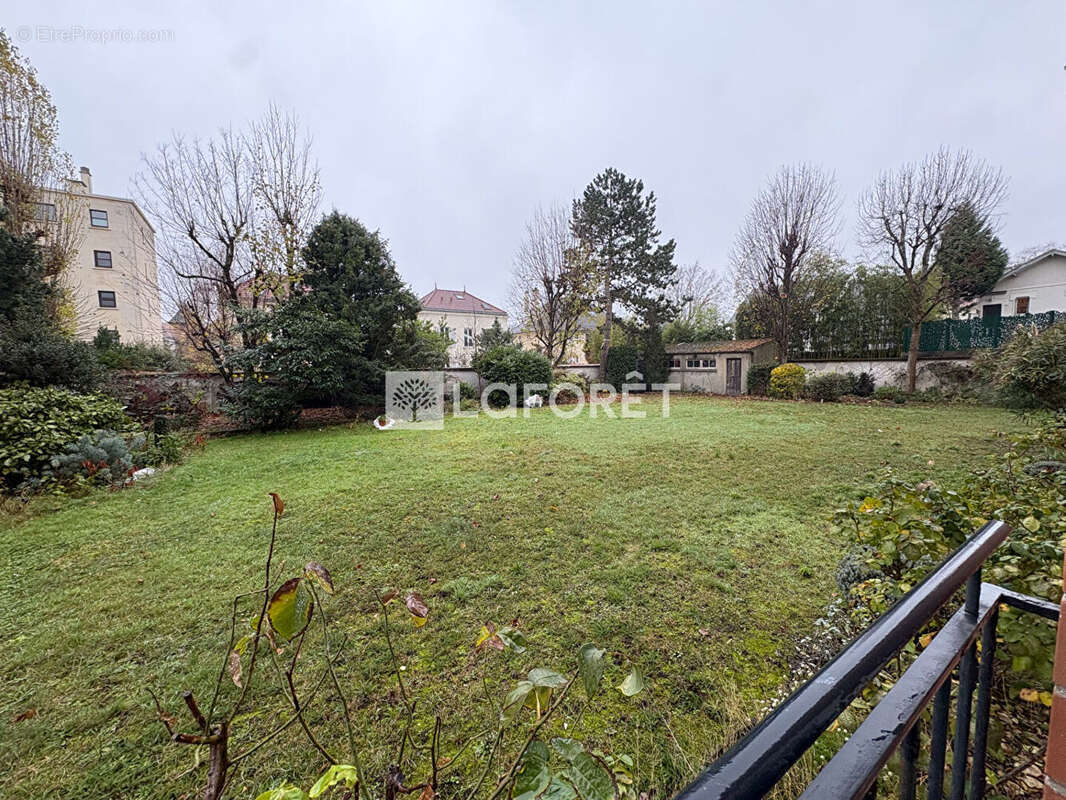 Appartement à FONTENAY-SOUS-BOIS