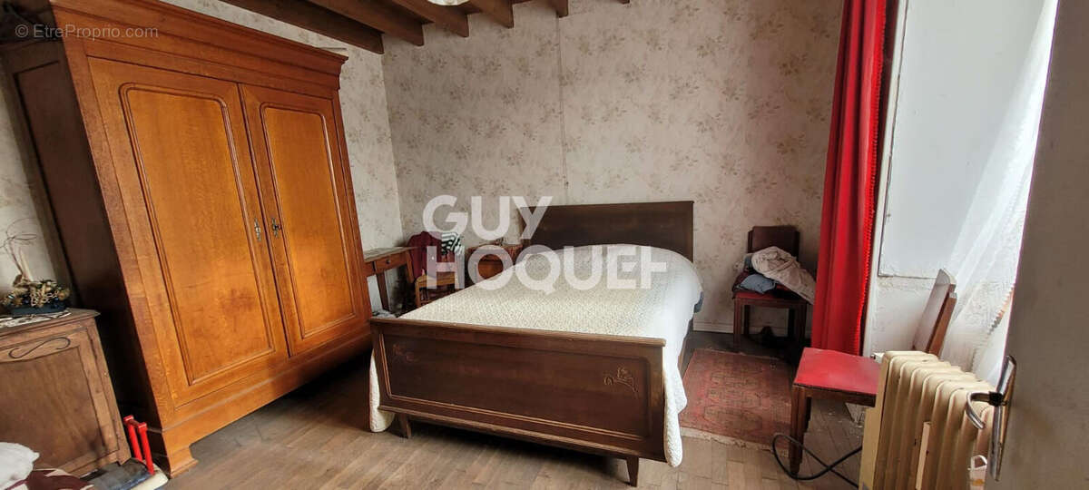 Maison à LE PETIT-CELLAND