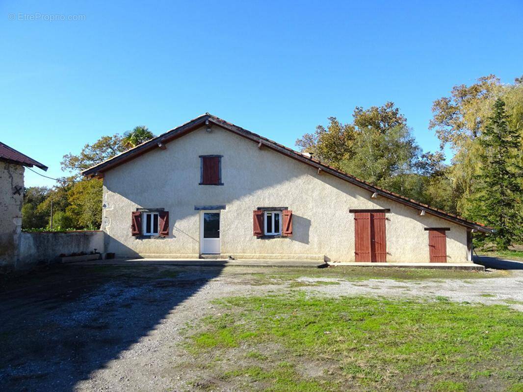 Maison à CAUNA