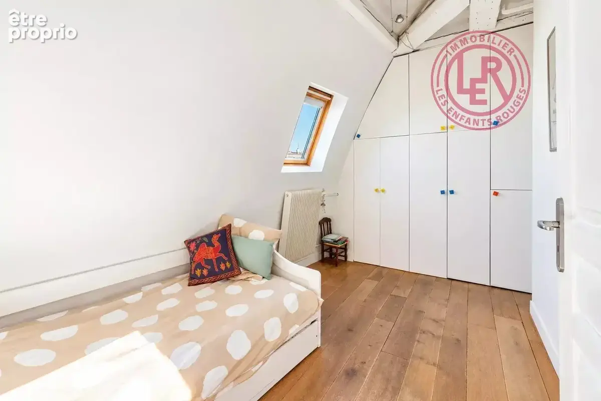 Paris 3ème – Appartement 4 pièces au dernier étage avec ascenseur - photo 7