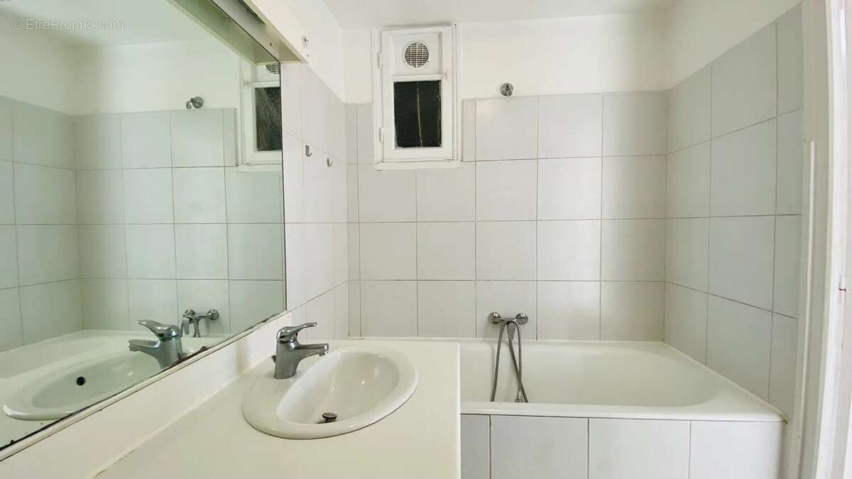 Appartement à MARSEILLE-4E