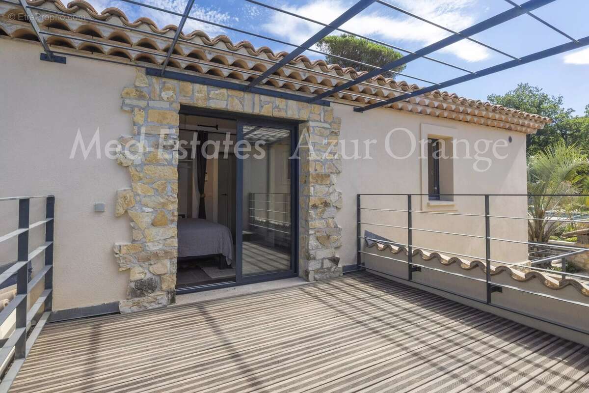 Appartement à GRIMAUD