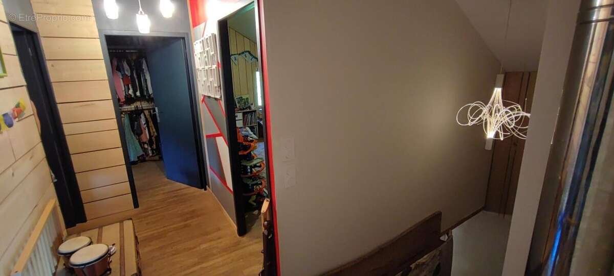 Maison à LIVINHAC-LE-HAUT