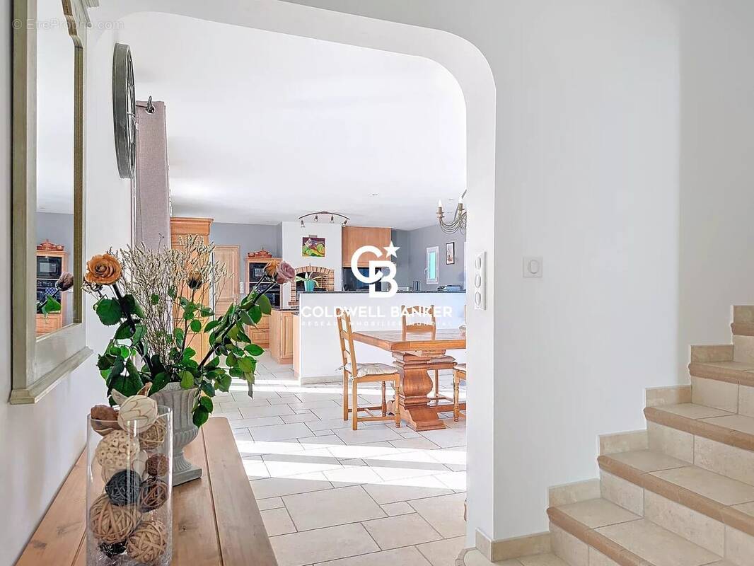 Belle Maison avec terrain et grande dépendance 180 m² aménageable de - photo 4