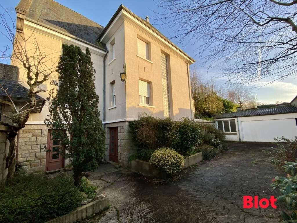 Maison à SAINT-MEEN-LE-GRAND