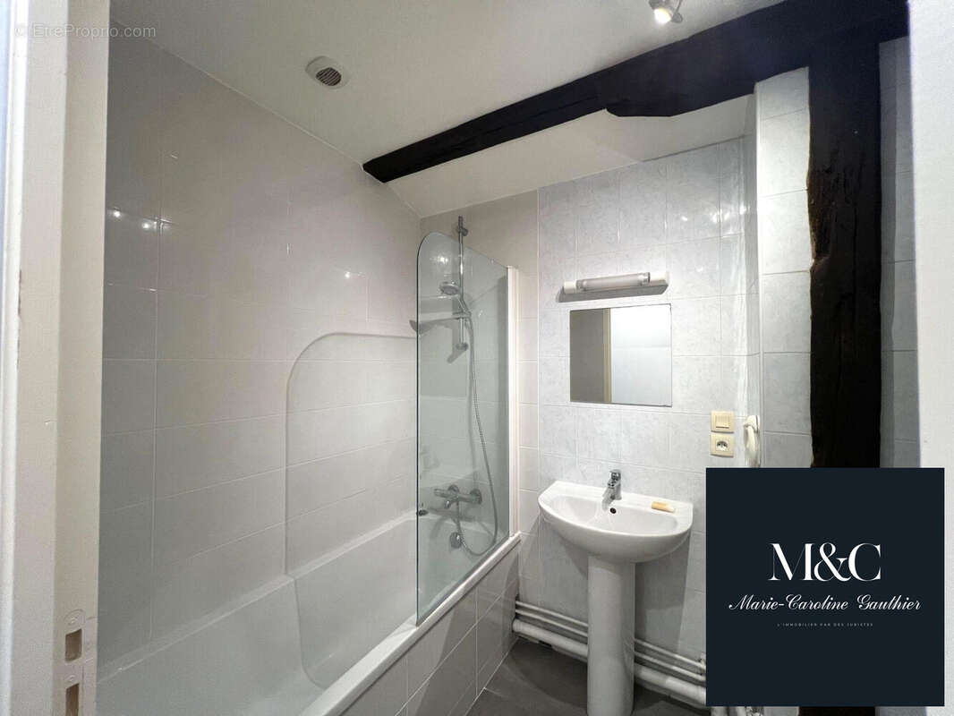 Salle de Bains - Appartement à USTARITZ